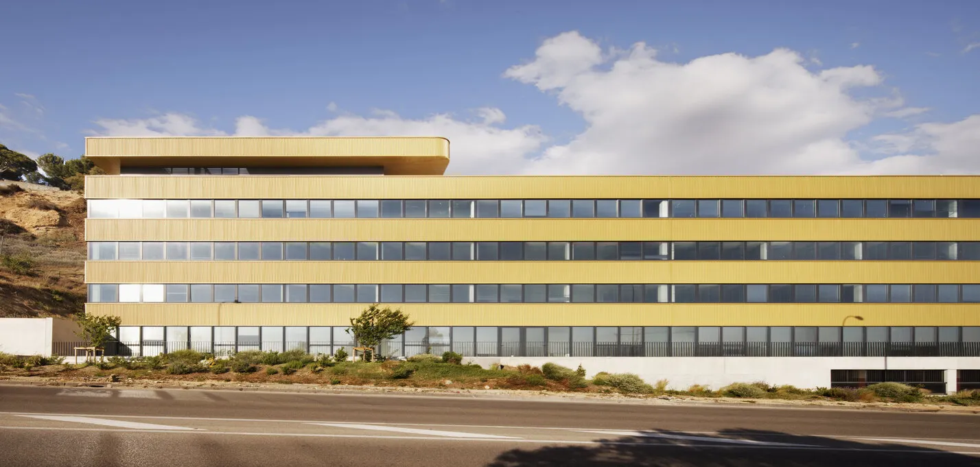 buildingCompressFormat_4 AZUREA _ Marseille © Camille Gharbi.jpg