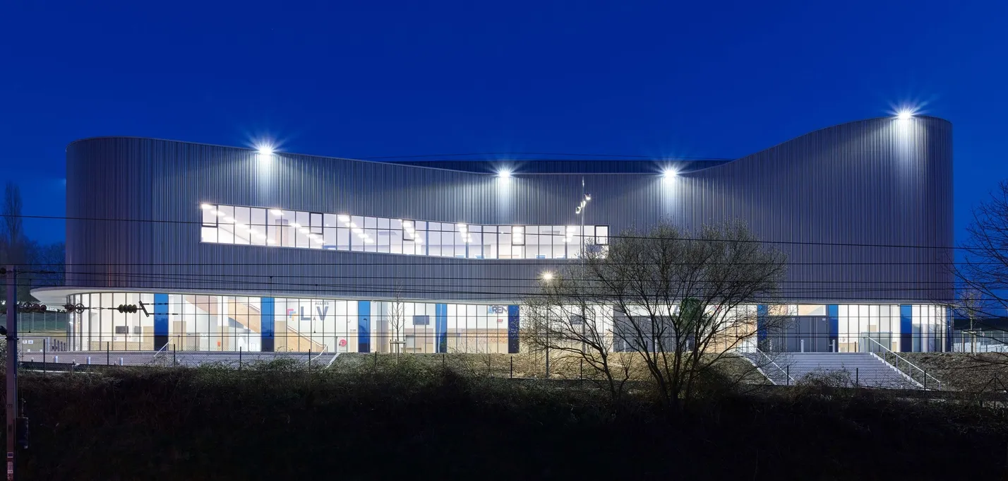 2 GLAZ ARENA © Stéphane Chalmeau_buildingCompressFormat