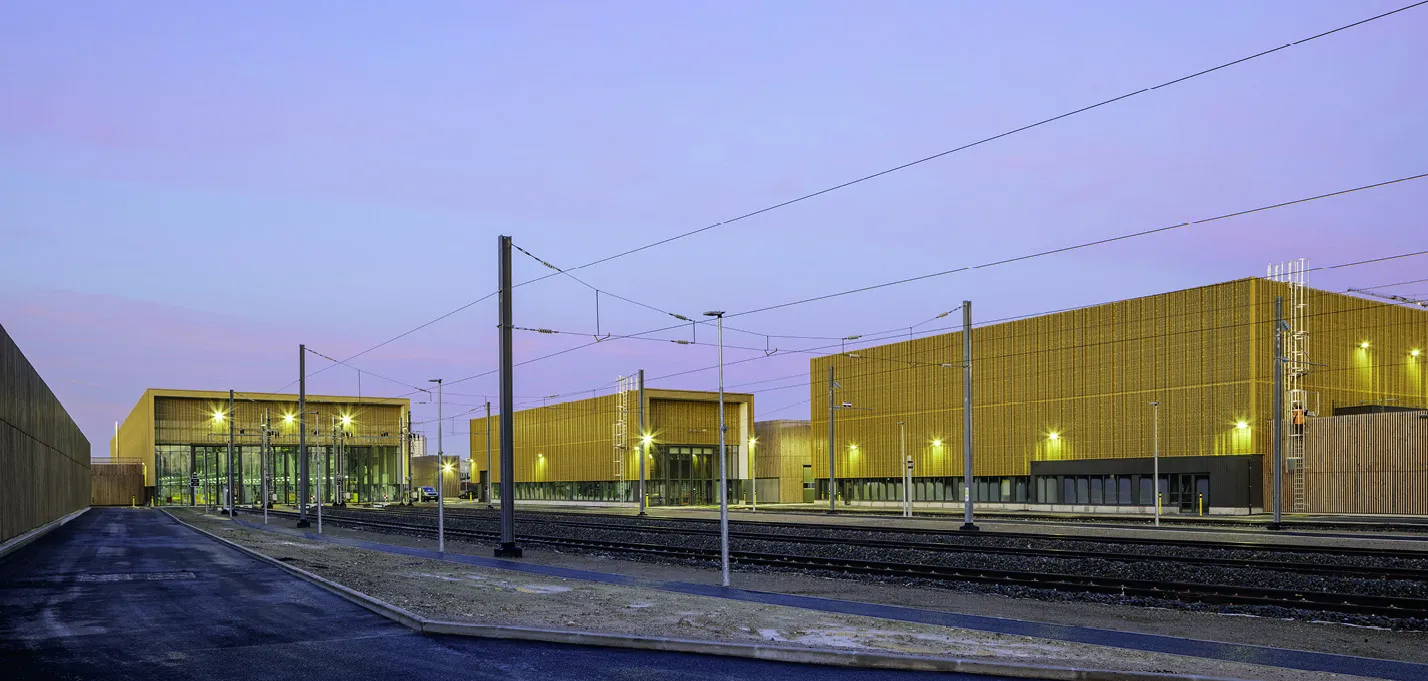 buildingCompressFormat_8 14_SNCF_Argenteuil_T2A2481 te.jpg