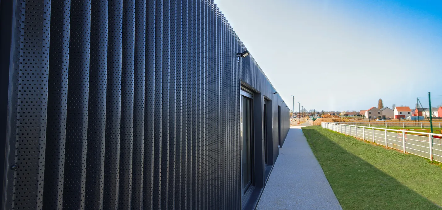 Vestiaire BLR @Romain Issa 5bis_buildingCompressFormat