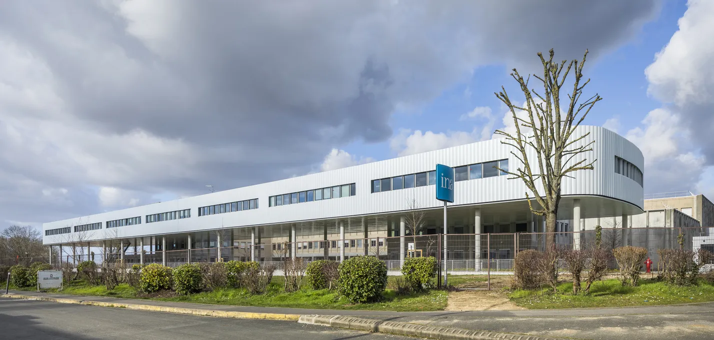 1 INA Bry-sur-Marne ©Sergio Grazia _buildingCompressFormat