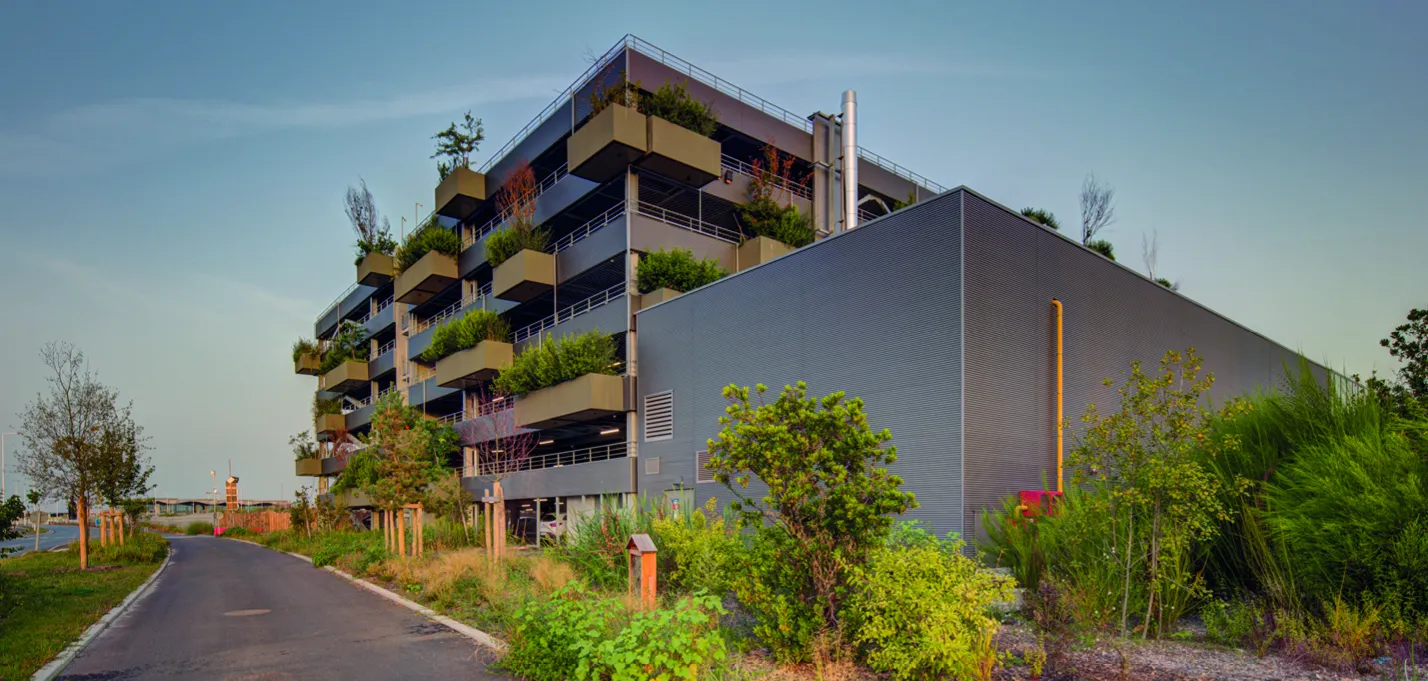 buildingCompressFormat_8 Silo 20.jpg