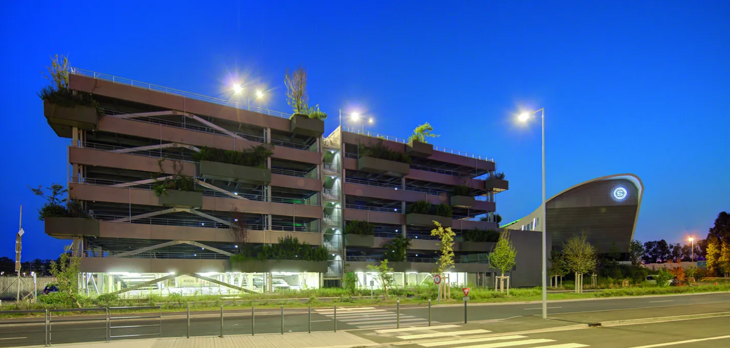 buildingCompressFormat_11 Silo 17.jpg