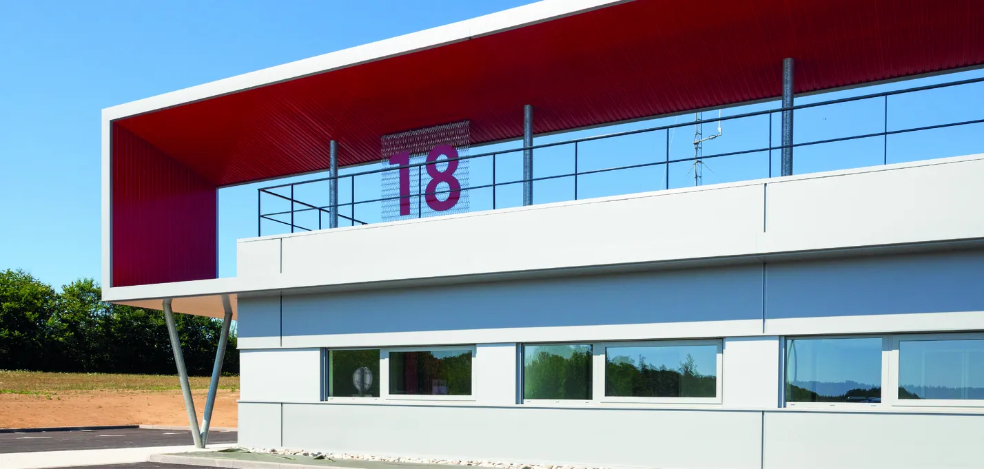 5 .SDIS port Saone © François Vidberg Architecture _buildingCompressFormat