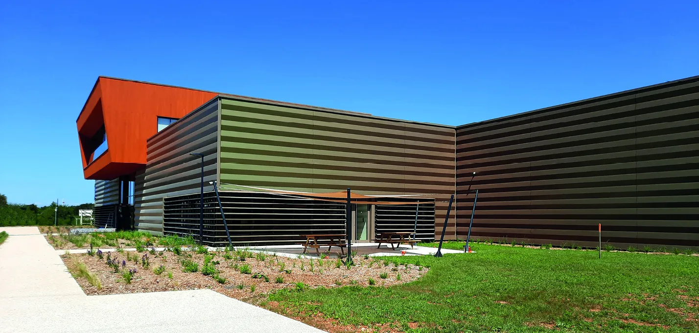 buildingCompressFormat_5 20240725_120837_02RR.jpg