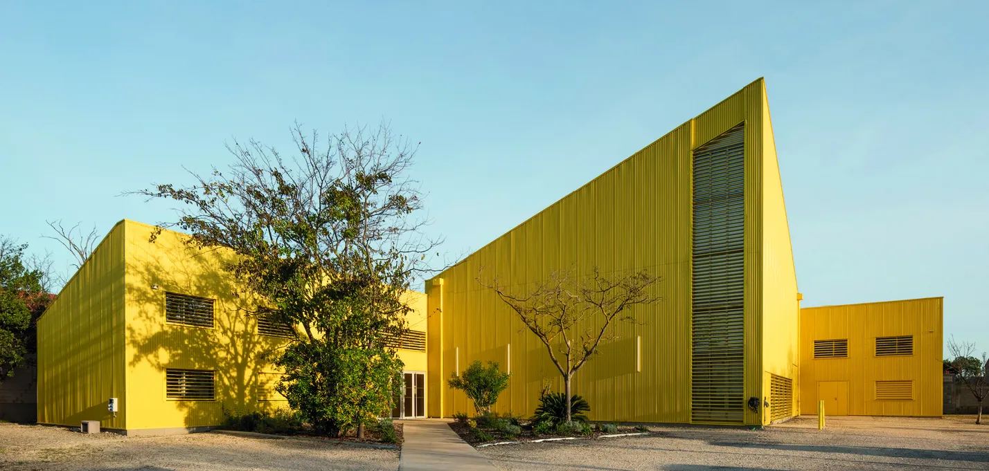 buildingCompressFormat_1 ABD_3275 @ Lisa Ricciotti.jpg