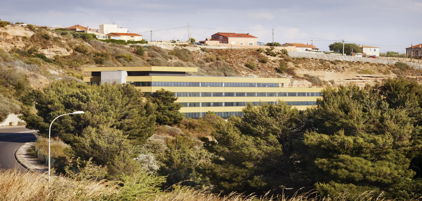 buildingCompressFormat_1 AZUREA _ Marseille © Camille Gharbi .jpg