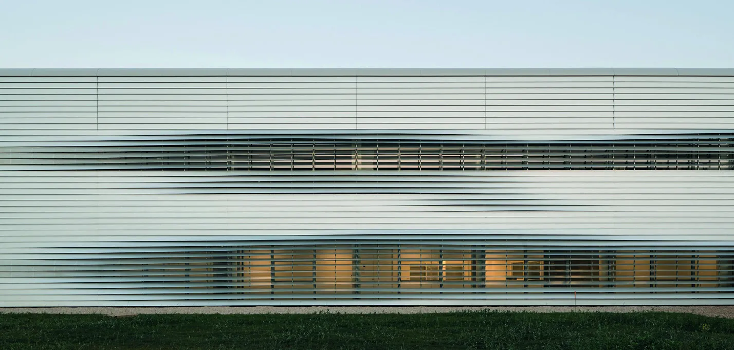 buildingCompressFormat_5 Sophysa_Besancon_Epaillard Machado_09.jpg