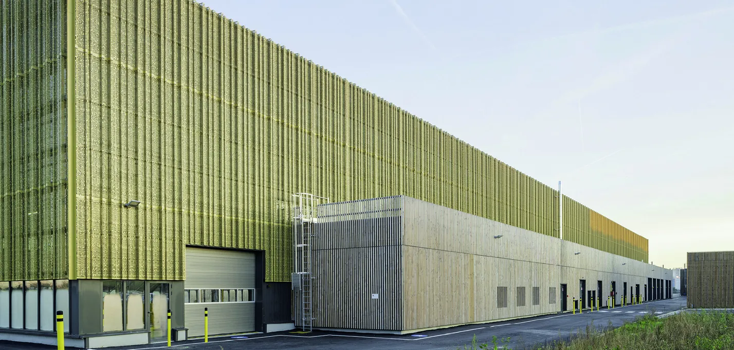 buildingCompressFormat_5 24_SNCF_Argenteuil_T2A2543.jpg