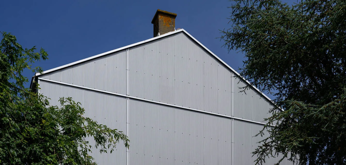 buildingCompressFormat_7 Le Dolmen 7.jpg