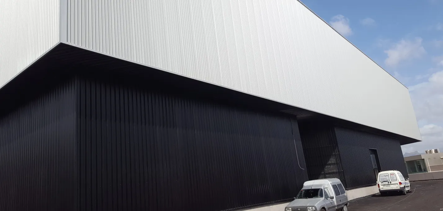 DHL CENTER-790_buildingCompressFormat